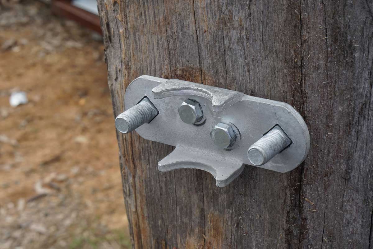 SABP25-web Screwed On Top Saddle & Backing Plate